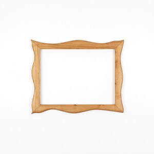 Bilderrahmen aus Echtholz – rustikaler Holzrahmen, handgefertigtes Unikat aus Kirschholz 30x40 cm, Naturholz mit organischer Form zdjęcie 2