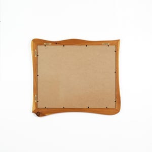 Bilderrahmen aus Echtholz, rustikaler Holzrahmen aus Lärche, handgefertigtes Naturholz Unikat 40x50 cm mit organischer Form, Posterrahmen imagen 8