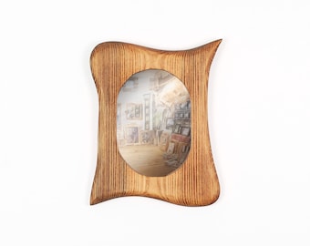 Ovaler Spiegel aus Holz, kleiner Spiegel mit rustikalem Holzrahmen aus Kiefer 13x18 cm, Naturholz Unikat mit organischer Form, handgefertigt