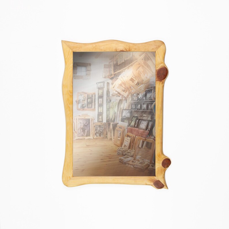 Spiegel mit Holzrahmen, Wandspiegel organische form, handgefertigter Holzrahmen aus Kiefer 40x60 cm, Landhaus Spiegel, Naturholz Unikat image 2