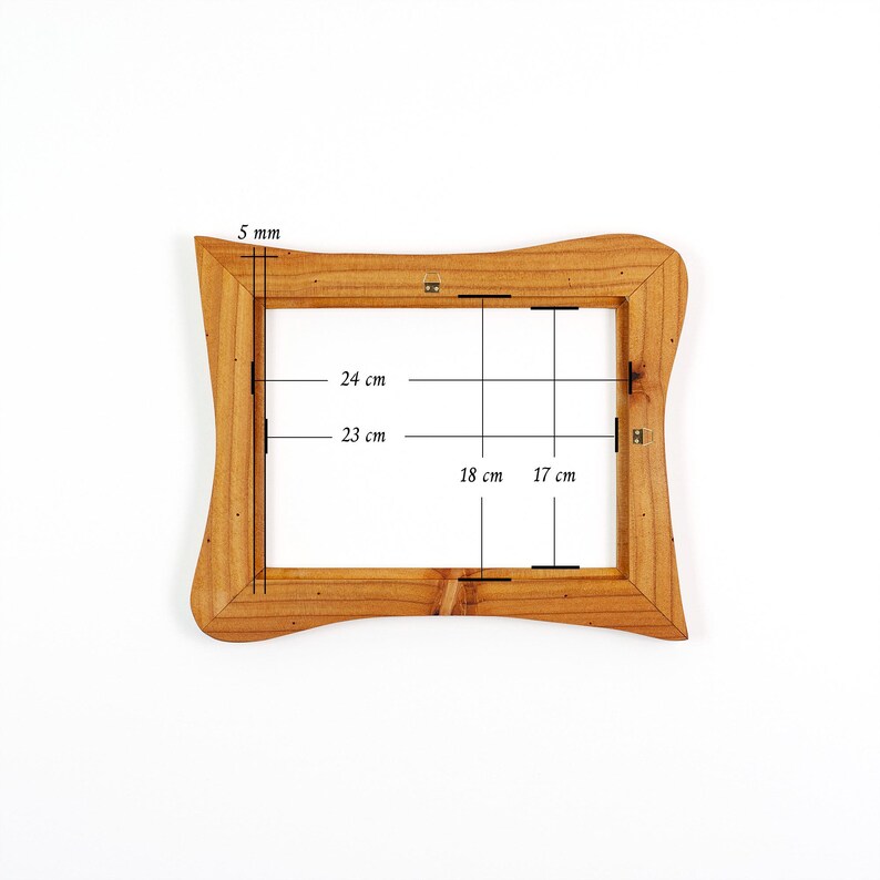 Bilderrahmen aus Holz – rustikaler Holzrahmen, handgefertigt aus Lärche 18x24 cm, Naturholzrahmen mit organischer Form, ein Echtholz Unikat zdjęcie 8