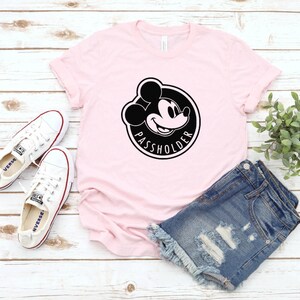 Mouse Passholder Shirt: Vacation Tee for Animal Lovers afbeelding 1
