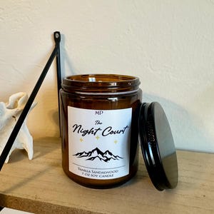 The Night Court ACOTAR themed candle with Vanilla Sandalwood scent