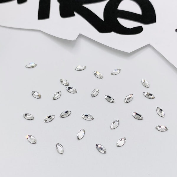 Swarovski 30 pcs Tooth Gem 2200 Navette