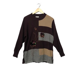 Vintage Ladies Fasion Crewneck Knitwear Sweater Jumper Vintage Ladies Fasion Crewneck Knitwear Sweater Jumper Brown Colour
