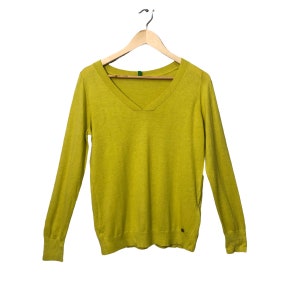 Vintage United Colors Of Benetton gebreide trui met V-hals en trui Vintage United Colors Of Benetton gebreide trui gele kleur