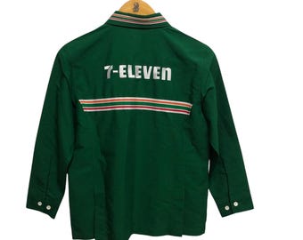 Vintage Japanese Brand 7 Eleven Embroidered Big Logo Zipper Ups Jacket Vintage Seven Eleven Embroidery Big Logo Jacket Green Color