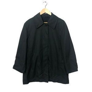 Vintage Uniqlo Undercover Button Ups Jacket Vintage Uniqlo Undercover Button Ups Jacket Green Color