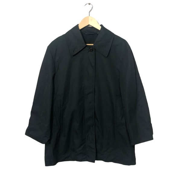 Vintage Uniqlo Undercover Button Ups Jacket Vintage Uniqlo Undercover Button Ups Jacket Green Color