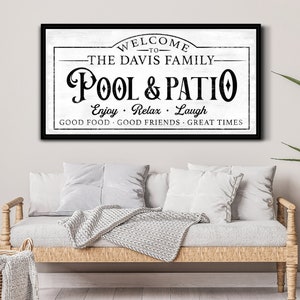 Plaque personnalisée pour piscine et terrasse Bienvenue sur plaque de nom de famille pour terrasse de piscine Nom de famille personnalisé Décoration murale extérieure en toile de ferme moderne