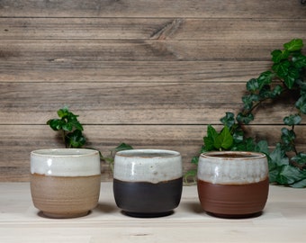 TO ORDER – 220 ml Drinking cup / Yunomi with curved body, from three different colored stoneware clay