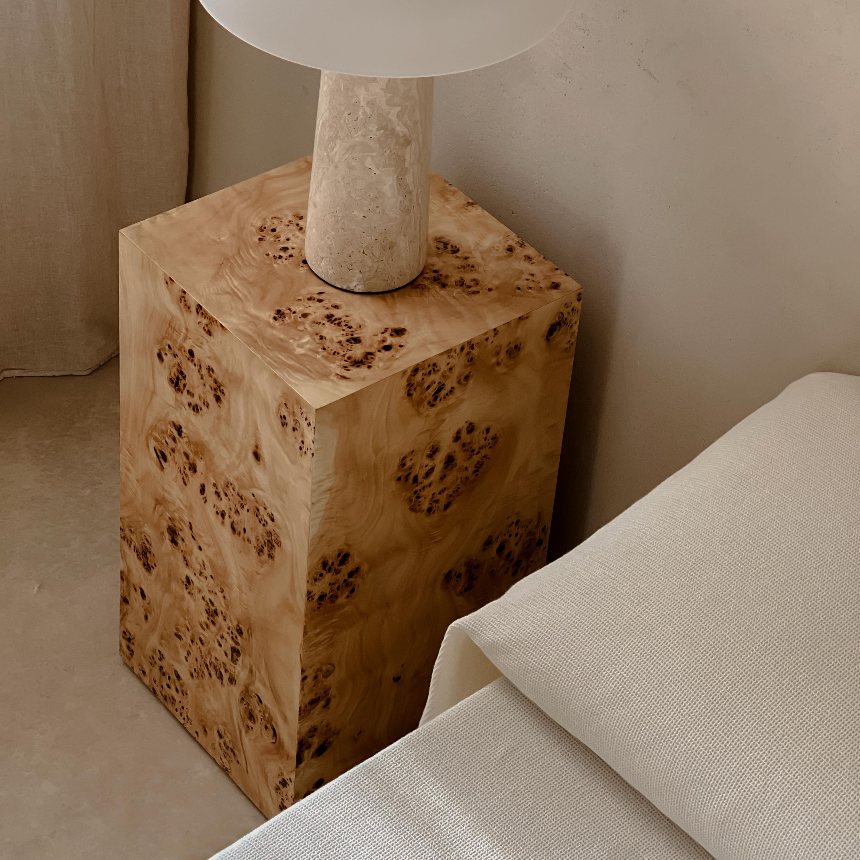 Burlwood Veneer Plinth Side Table: Modern Nightstand (30x30x55 Cm