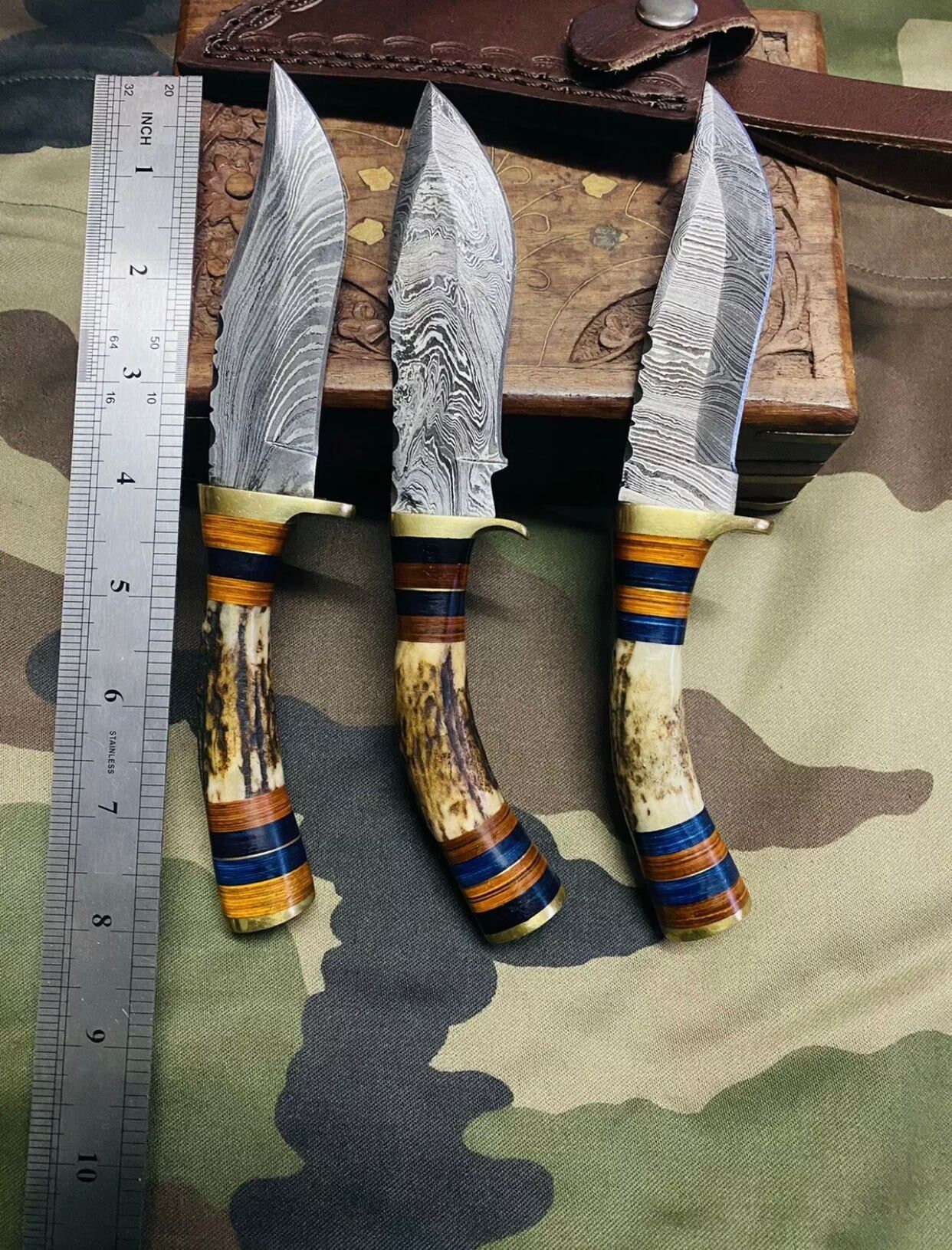 Couteau de Chasse Damas Poignée Corne Cerf Bon Cadeau avec Gaine Cuir