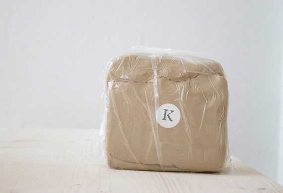 Stoneware Clay, DIY kit, ceramics kit, stoneware kit, Valentine's gift - 2kg stoneware clay (cream or speckled)