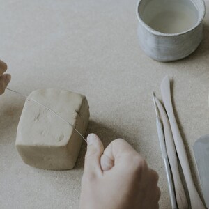 Home pottery kit, clay kit, DIY kit, ceramics kit, stoneware kit, Valentine's gift Kleistone Clay Kit with Speckled stoneware clay image 2