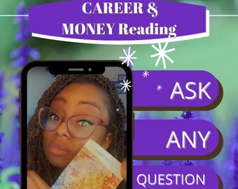 Może przedstawiać: Cyfrowa grafika przedstawiająca smartfon z osobą trzymającą kartę tarota. Tekst brzmi CAREER & MONEY Reading, ASK, ANY oraz QUESTION. Tło stanowi fioletowo-zielony wzór kwiatowy z białymi akcentami w kształcie gwiazdek.