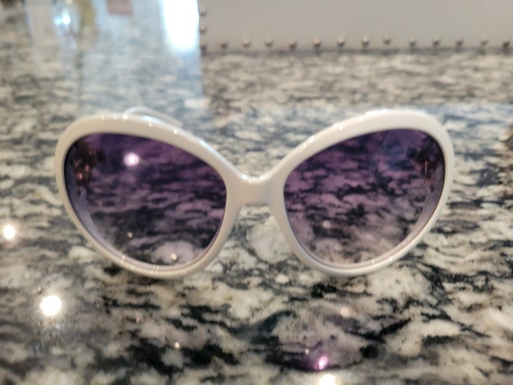 Vintage Bamboo Gucci White With Gold Sunglasses - image 1