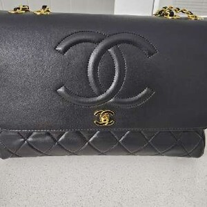 Chanel Vintage Online, Sale n°IT4025