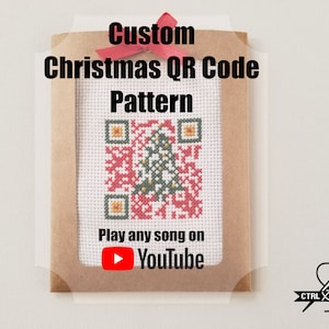 Schema punto croce con codice QR per canzone natalizia personalizzata; Modello PDF digitale personalizzato per ornamento, regalo o biglietto di auguri; Scansione per riprodurre video