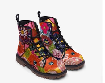 Kampfstiefel aus veganem Leder, florales Design
