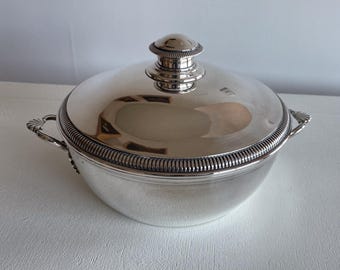 Vintage tureen bowl with lid in silver plated metal