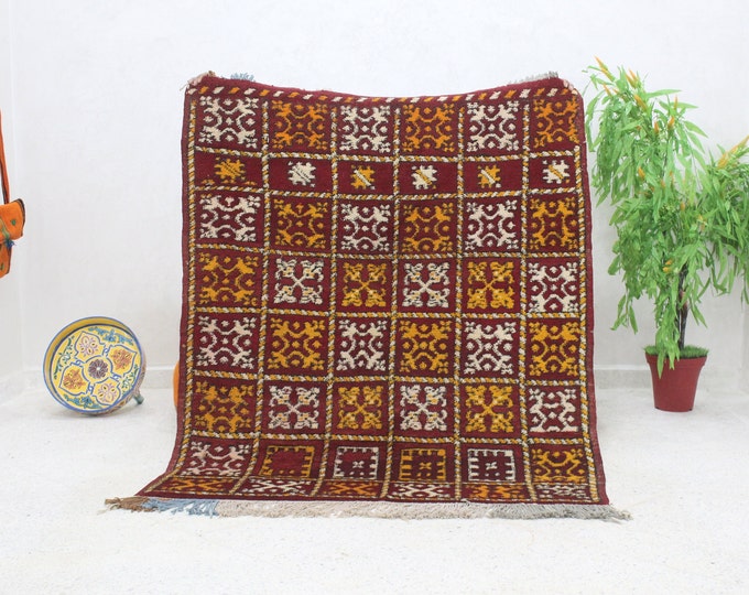 Gorgeous Boujaad Rug 5.0 ft x 4.2 ft, Moroccan Handmade Carpet, Berber Rug, Abstract Rug, boujad rug, Authentic Rug