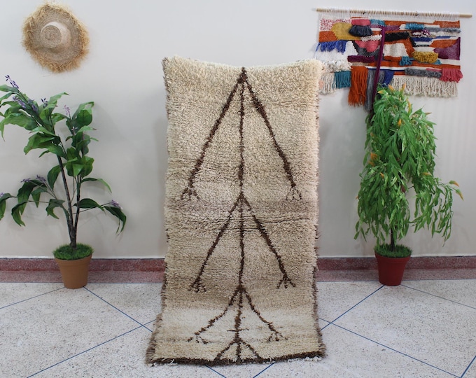 Authentic vintage moroccan rug - 2.8x6.5feet - Collector tribal rug, long rug, traditional design in red