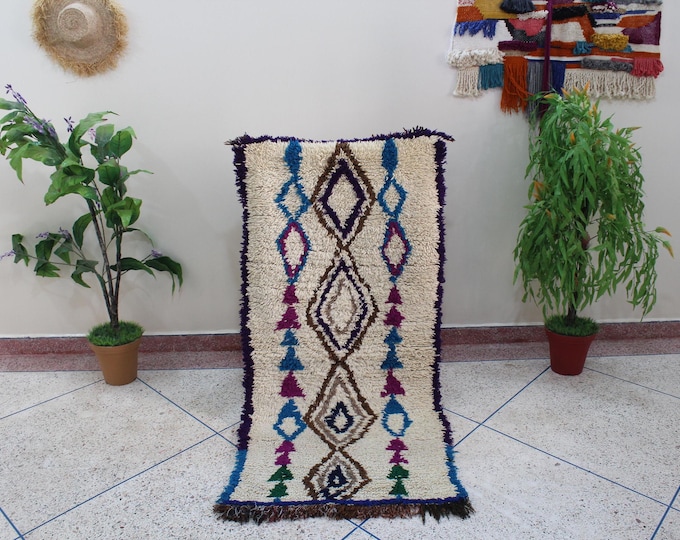 Authentic vintage moroccan rug - 2.6x5.7feet - Collector tribal rug, long rug, traditional design in red