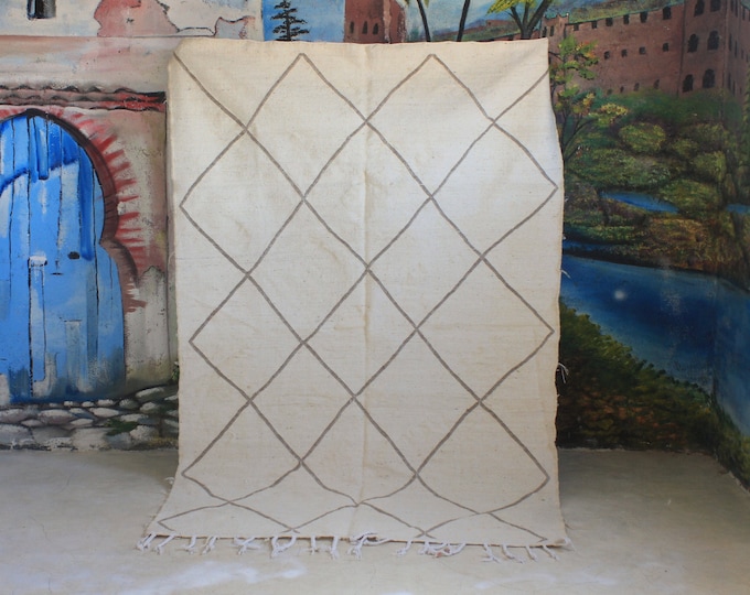 Authentic Moroccan Rug, Custom Fabulous Boujad Rug, Azilal rug, White Carpet, Handmade Moroccan Kilim Rug, Bohemian Rug
