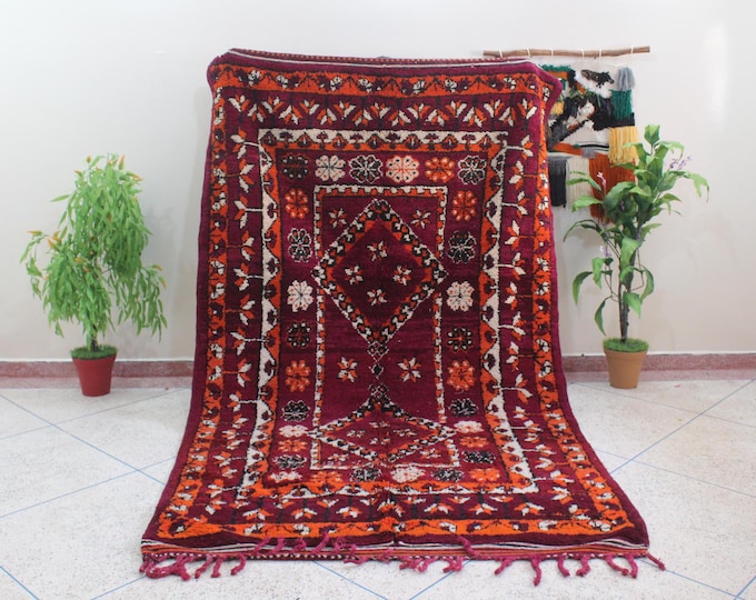 Authentic vintage moroccan rug - Rehamna - 6x11feet / 190x338cm - Collector tribal rug, long rug, traditional design in red