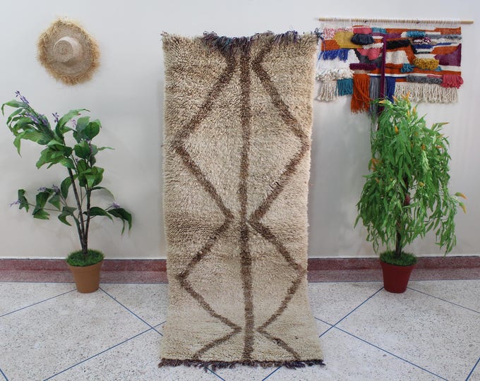 Authentic vintage moroccan rug - 2.8x7.2feet - Collector tribal rug, long rug, traditional design in red