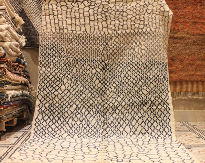 Moroccan rug, Beni Mrirt rug, Handmade wool rug, Beni ourain rug, Area rug, Berber rug, Fluffy wool carpet, Mrirt rug, Beniouarain white rug