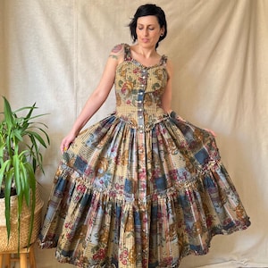 Vintage Western Dirndl Kleid S 80er Jahre, Rüschen Stufen Trachtenkleid Patchwork Patchwork Kleid Folklore Prärie Baumwolle
