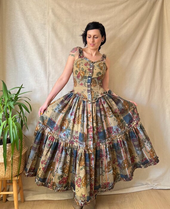 cotton dirndl dress Vintage S 80s, Western Trachten patchwork gown ruffle tiered folk prairie Oktoberfest costumes Women's US Size:8.5 Star-Spangled Summer Date night, but make paired with a structured