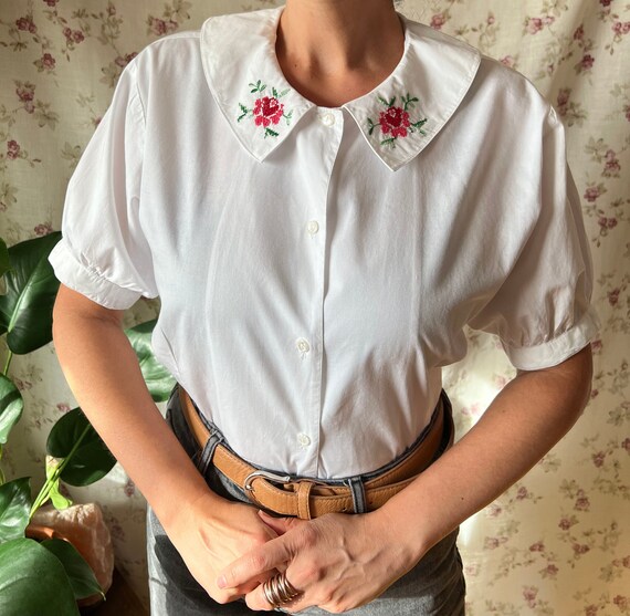 Vintage peter pan collar babydoll shirt floral embroi… Gem