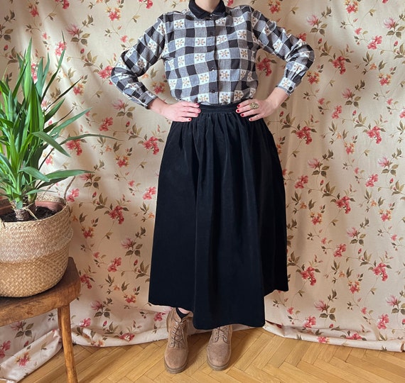 Vintage Laura Ashley dark academia velvet skirt 8… - image 2