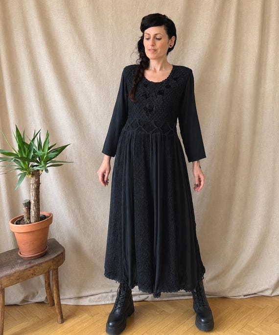 Vintage velvet goth dress L 90s, knitted embroidered maxi witchy Victorian vampire dark gown