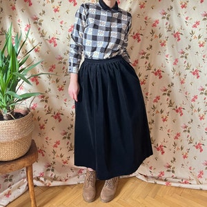 Vintage Laura Ashley dark academia velvet skirt 80s folk romantic evening riding goth 70s midi bohemian wedding feminin pleated high waist S image 8