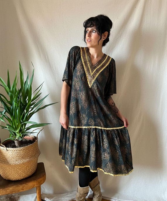 knee length dresses for ladies Esmeralda Midi Smock Dress main image 1