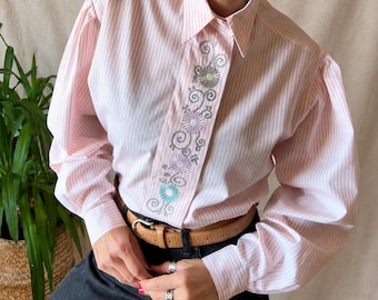 Camicetta vintage austriaca in cotone ricamato taglia XL anni '80, camicia bavarese Trachten, top con maniche a palloncino Dirndl