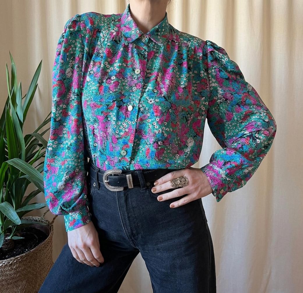 メルトザレディ  balloon garter shirt blouse The Shirt By Rochelle Beh Balloon Sleeve Shirt in Navy