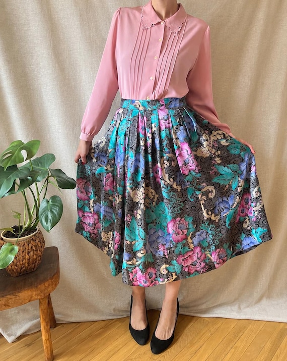 Vintage pleated satin skirt M 80, midi high waist shiny metallic skirt