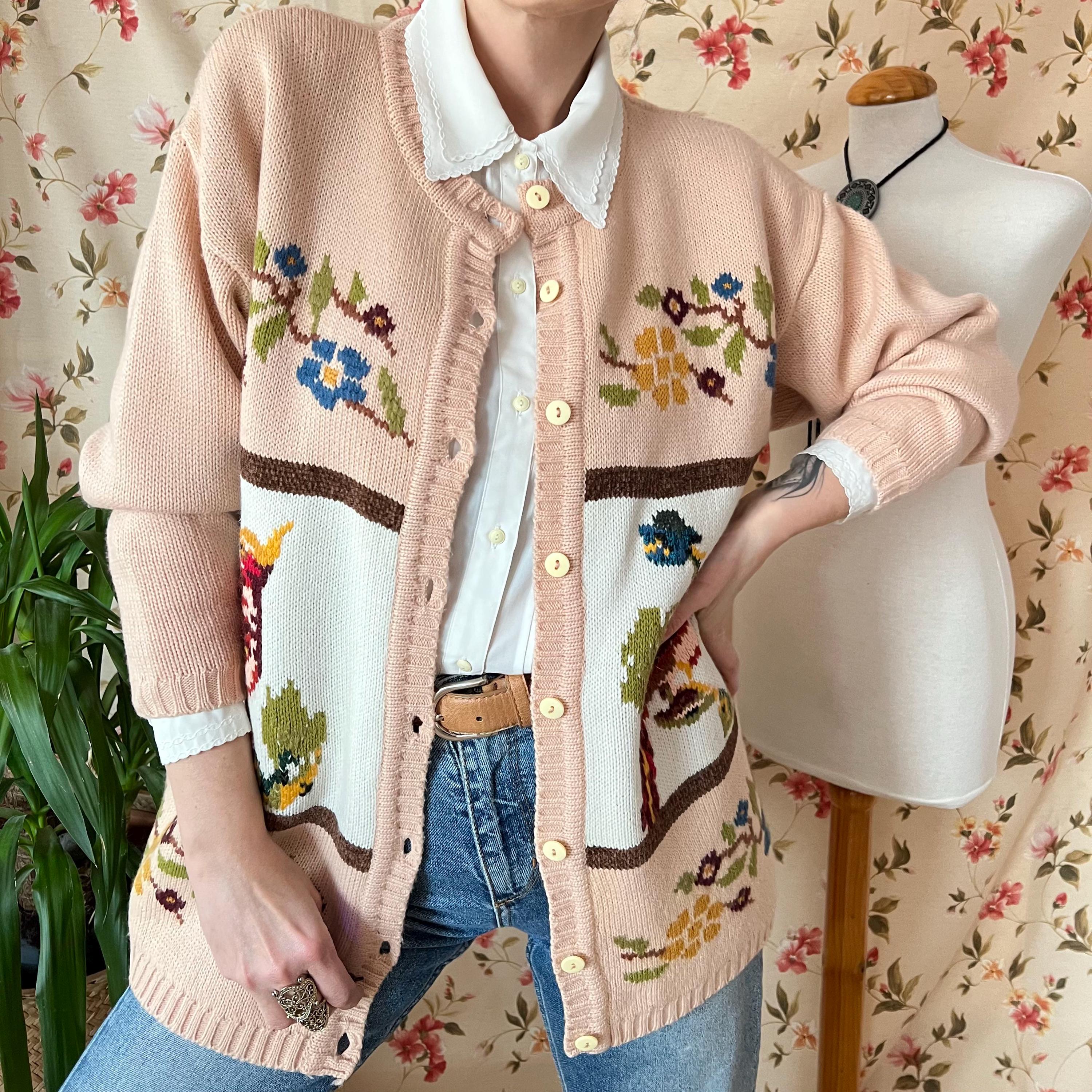 カーディガン eurovintage embroidery knitcardigan Vintage Red Wool Cardigan: Embroidered Floral Cable Knit, Bust 39