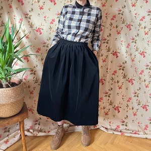 Vintage Laura Ashley dark academia velvet skirt 80s folk romantic evening riding goth 70s midi bohemian wedding feminin pleated high waist S image 5