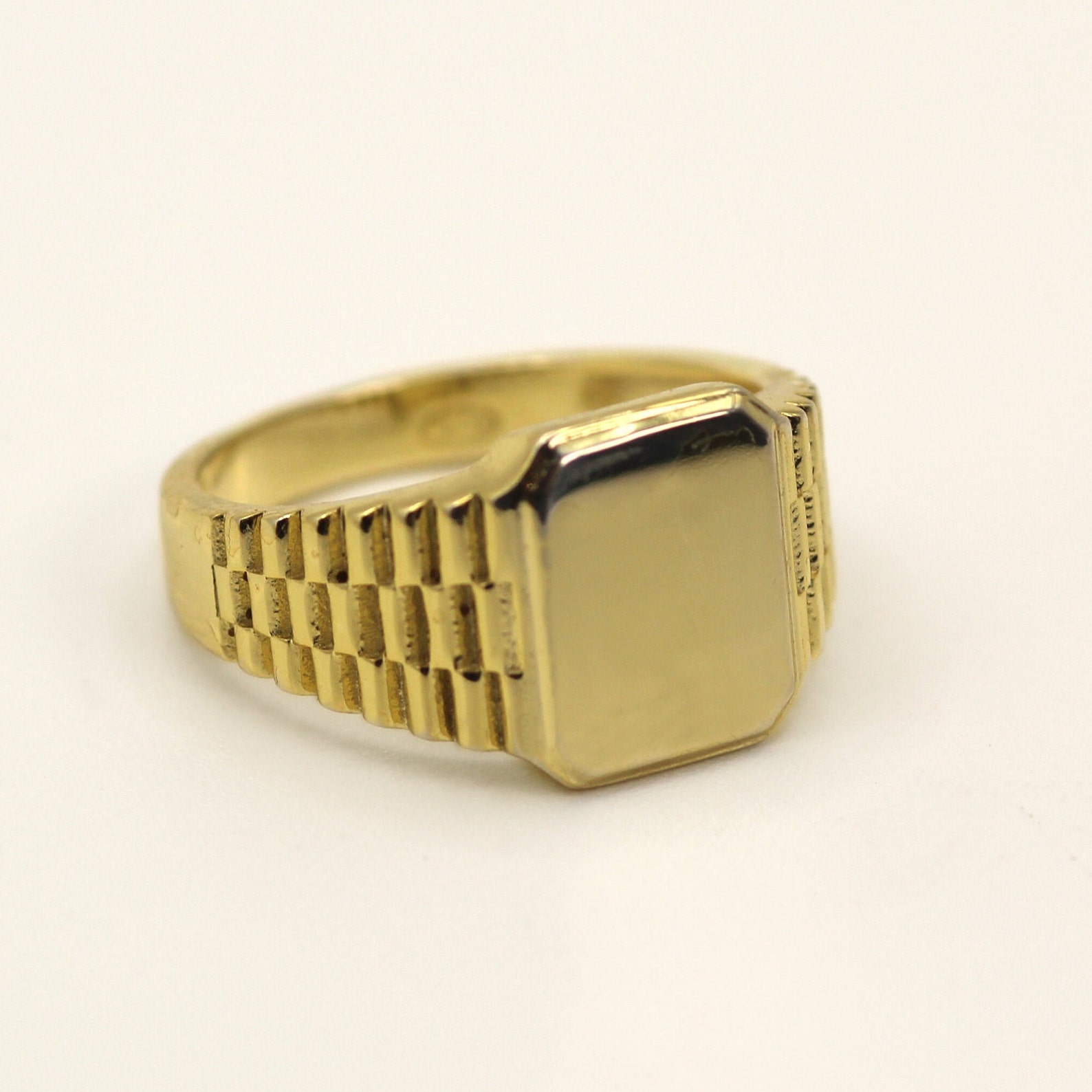 Men Signet Ring 18k Signet Ring Square Signet Ring Solid Etsy men-signet-ring-18k-signet-ring-square-signet-ring-solid-etsy