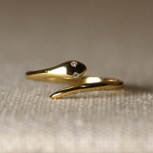 14k gold snake ring with diamonds / Yellow Gold Snake Ring, Unique Snake Ring / Animal Gold Ring, Unique Snake Ring, Stackable Rings