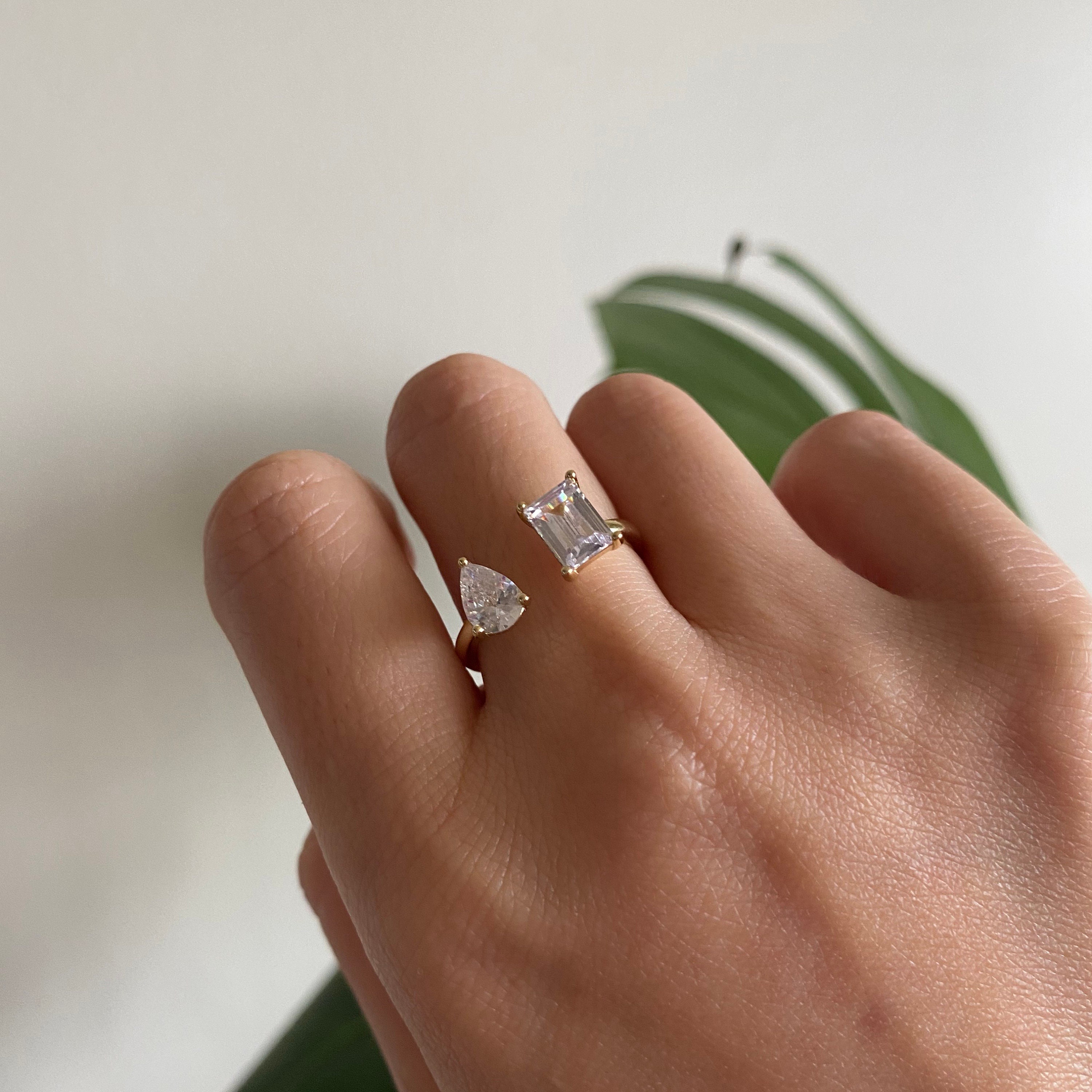 Pear and square diamond ring deals
