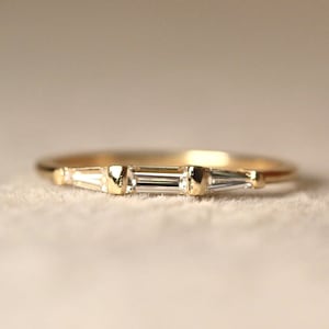 Platinum Wedding Band,  Platinum ring women, Real Diamond Wedding Band Women, Bezel Setting Diamond Ring, Diamond Eternity Wedding Band
