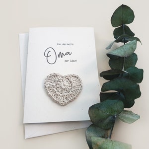 Handgemachte Grußkarte für die beste Oma der Welt! | Geschenk für Oma mit einer wunderschönen Häkelapplikation