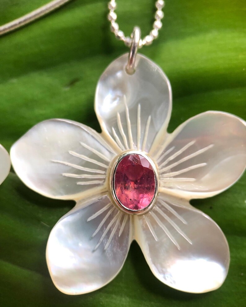 FRANGIPANI Necklace in Mother of Pearl With Tourmaline Venus Etsy